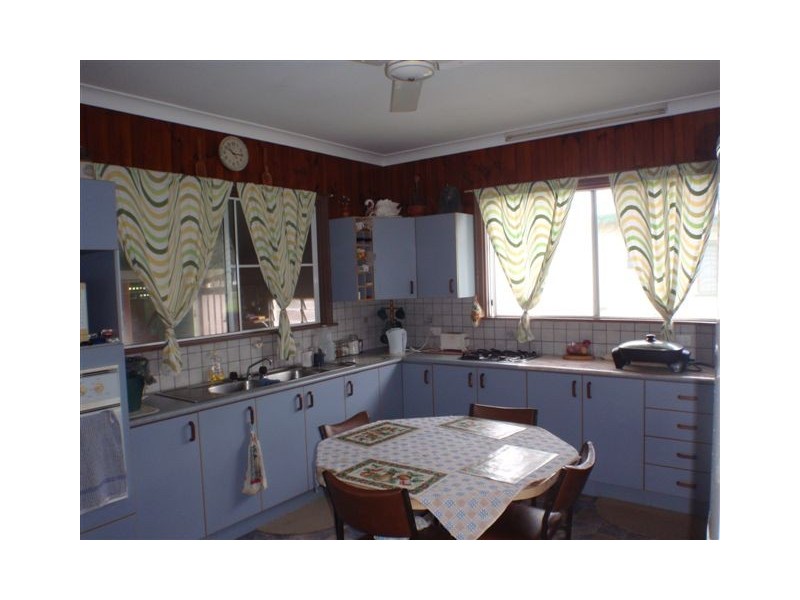 23 SARTORESI, Trebonne QLD 4850