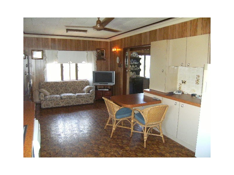 8 Townsend Street, Ingham QLD 4850