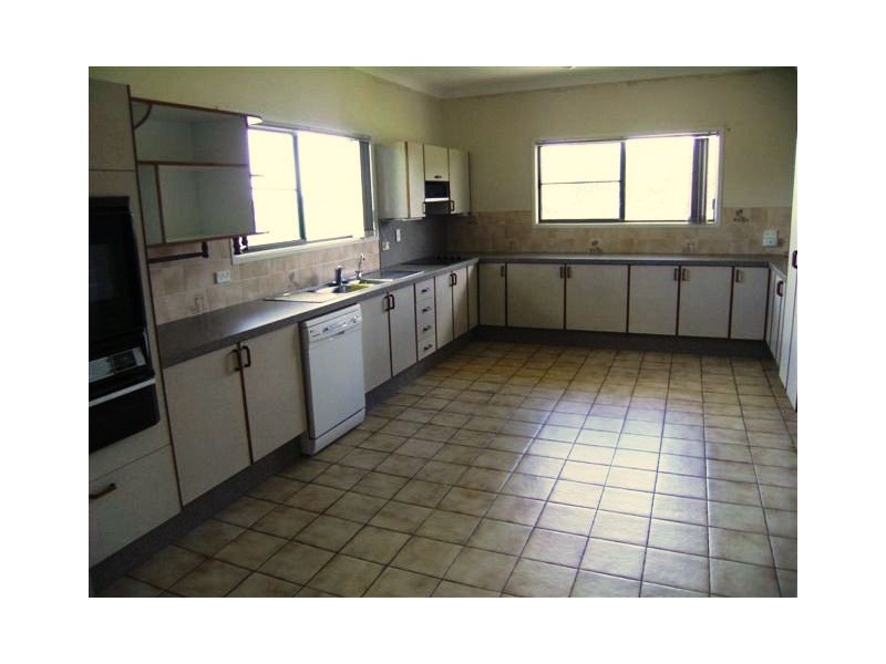 65 Fulton Drive, Bemerside QLD 4850
