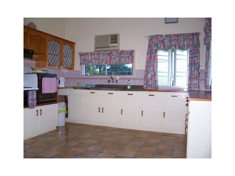 2192 Abergowrie Road, Long Pocket QLD 4850