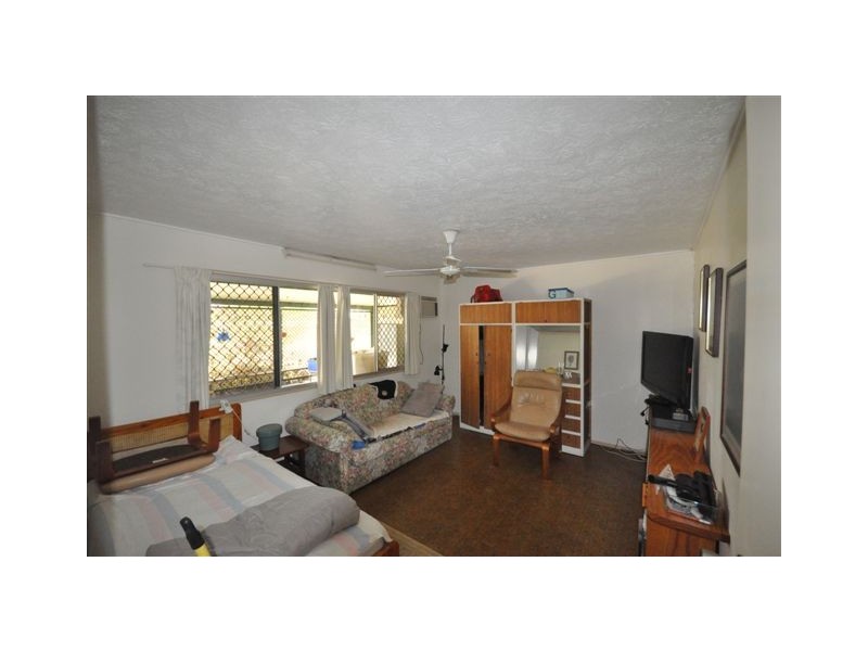 10 Chamberlain St, Ingham QLD 4850