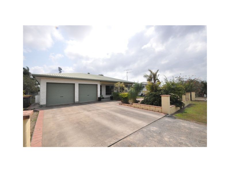 4 Alma Street, Halifax QLD 4850