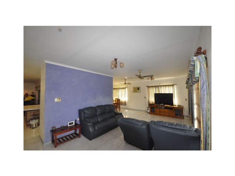 4 Alma Street, Halifax QLD 4850