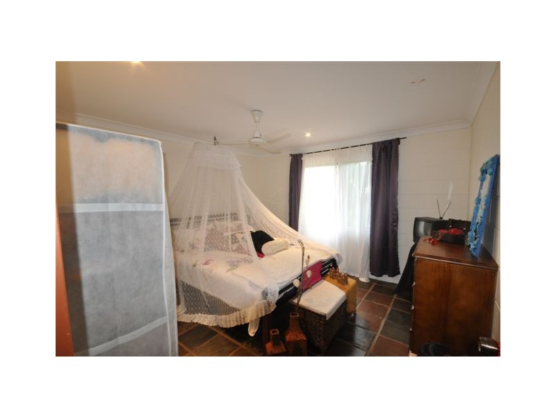 13 Mona Road, Halifax QLD 4850