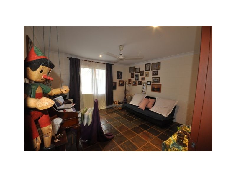 13 Mona Road, Halifax QLD 4850