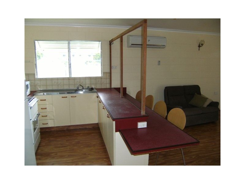 4/6 Ferrero, Lucinda QLD 4850