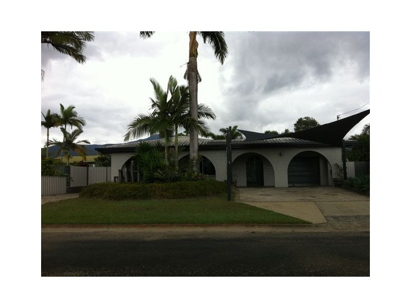 99 Roma Street, Cardwell QLD 4849