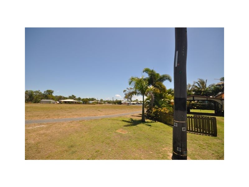 22 Pandanus Street, Forrest Beach QLD 4850