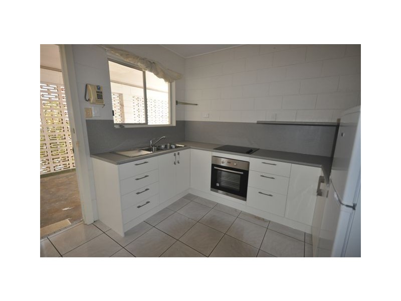 2/18 Allamanda Avenue, Forrest Beach QLD 4850