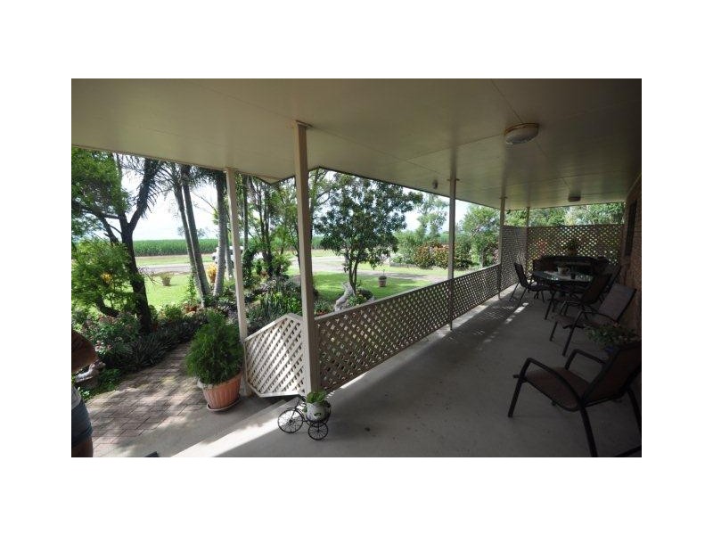 16 Wallis Street, Trebonne QLD 4850