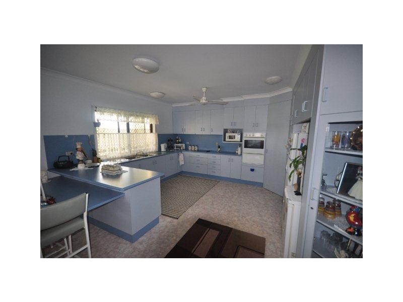 16 Wallis Street, Trebonne QLD 4850