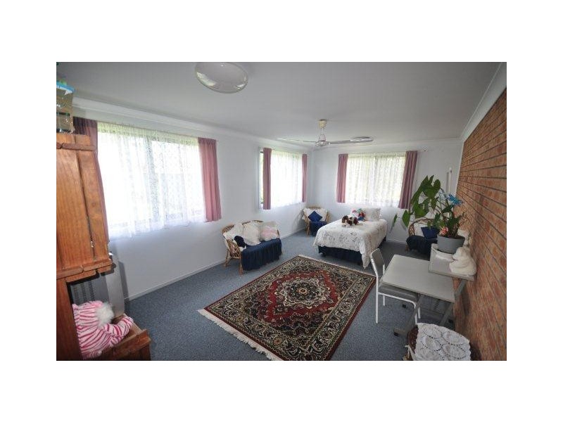 16 Wallis Street, Trebonne QLD 4850