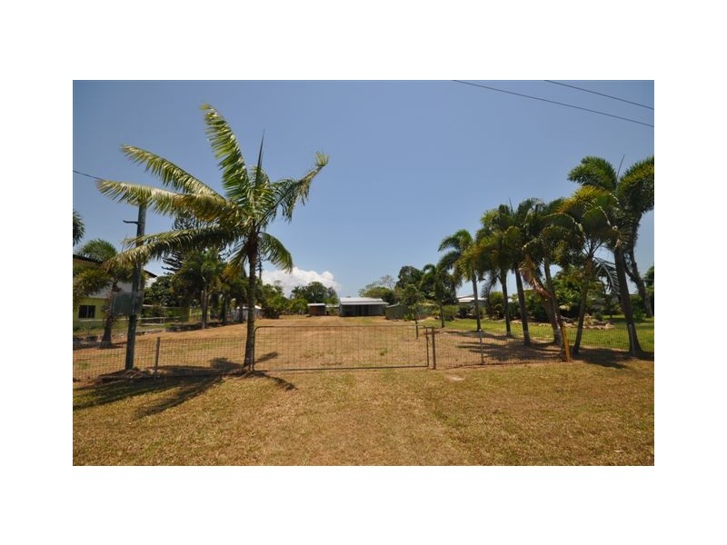 6 Stephensen Avenue, Halifax QLD 4850