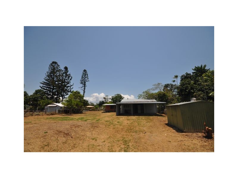 6 Stephensen Avenue, Halifax QLD 4850