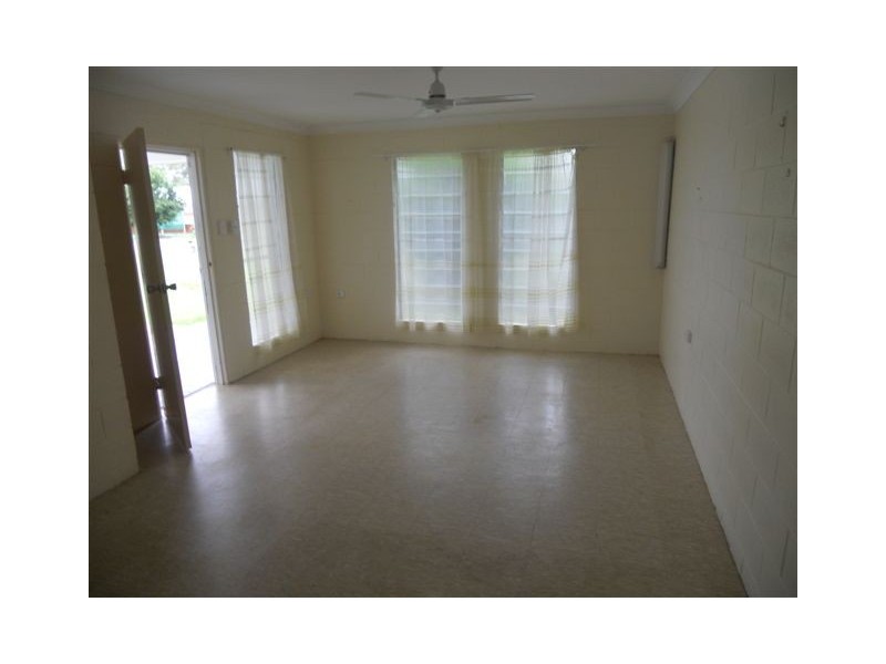 1/15 Trevally Street, Taylors Beach QLD 4850