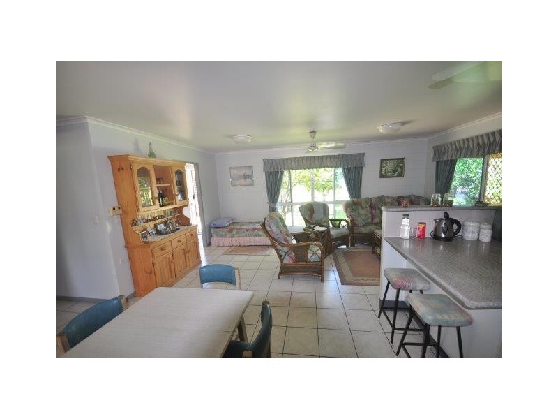 6 Carr Crescent, Lucinda QLD 4850