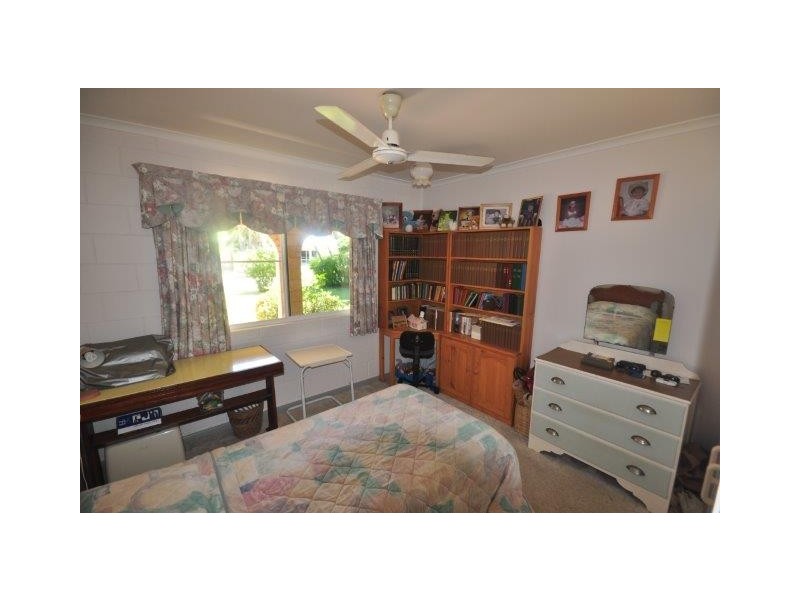 6 Carr Crescent, Lucinda QLD 4850