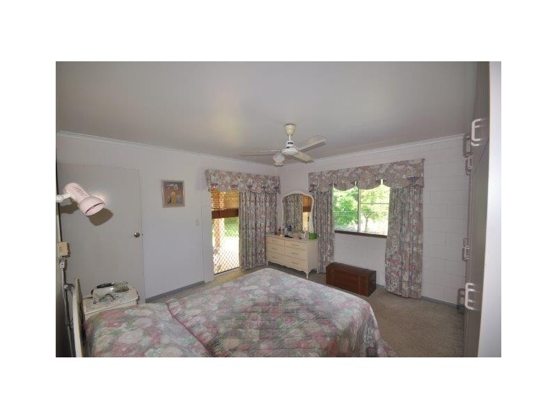 6 Carr Crescent, Lucinda QLD 4850