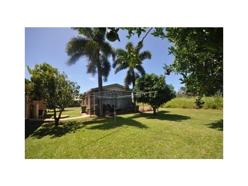 6 Carr Crescent, Lucinda QLD 4850