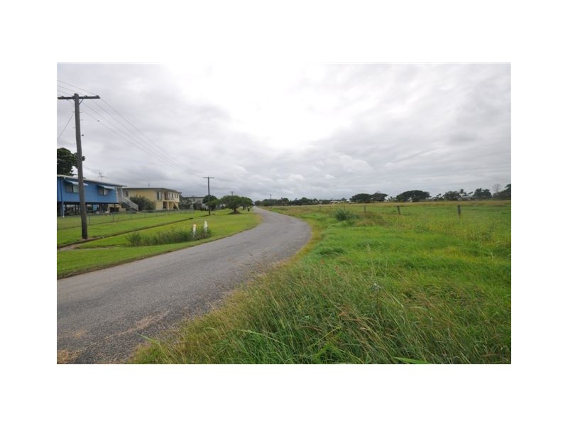 17 Dutton Street, Ingham QLD 4850