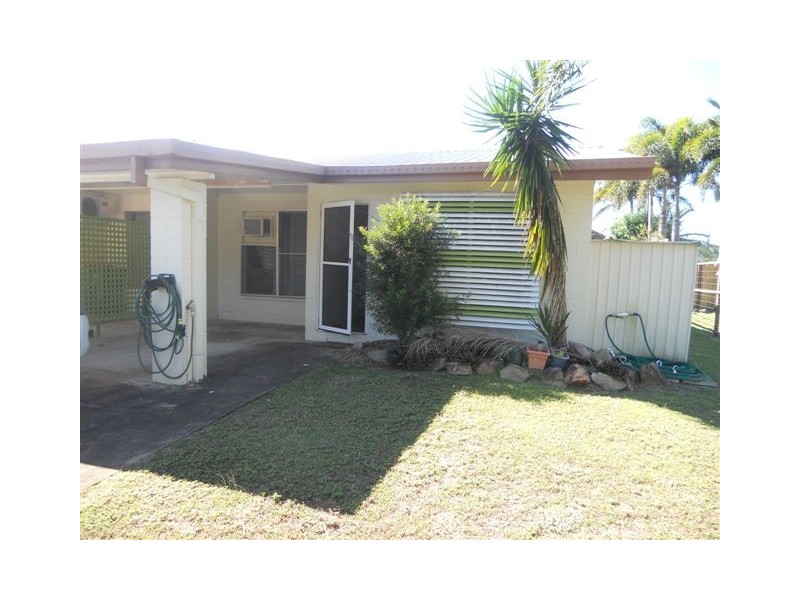 4/6 Ferrero Street, Lucinda QLD 4850