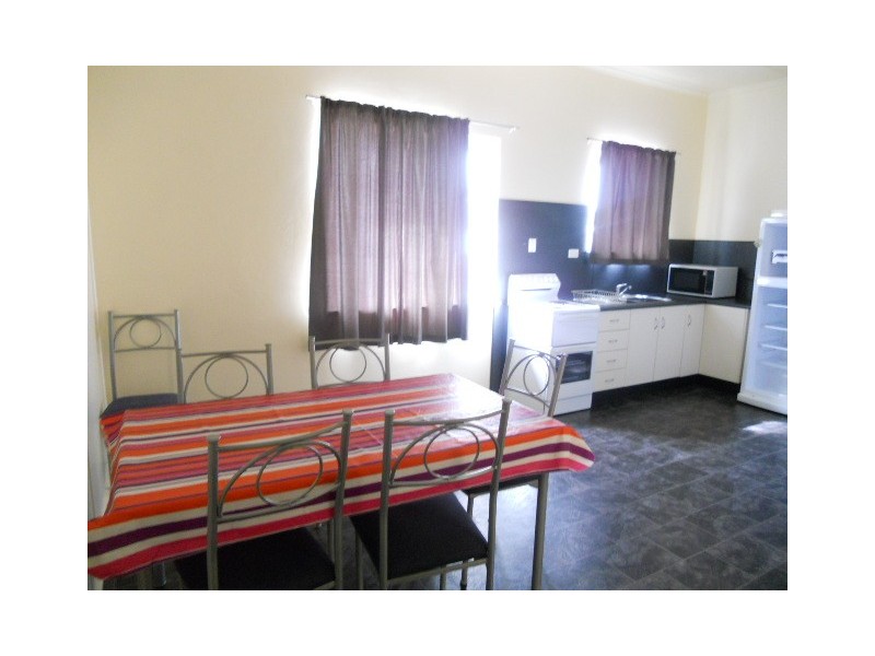 2/13 Palm Terrace, Ingham QLD 4850