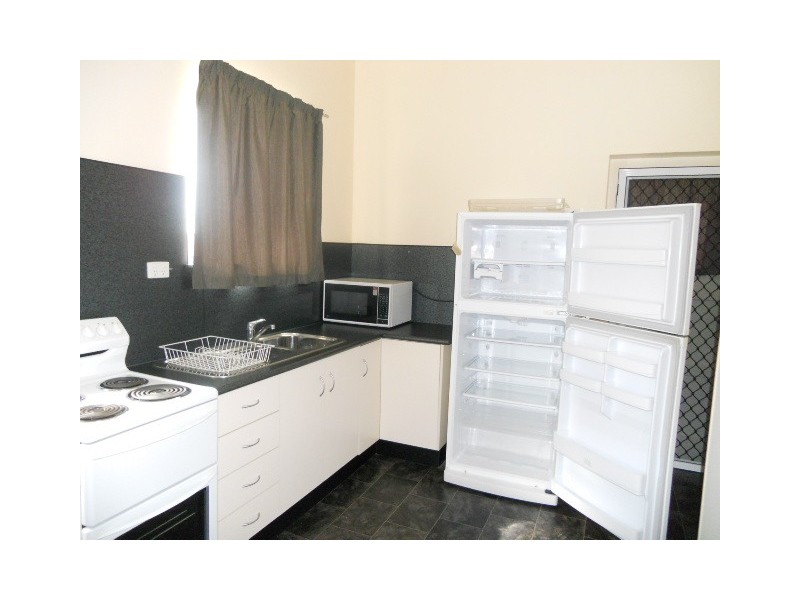 2/13 Palm Terrace, Ingham QLD 4850