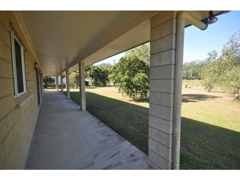 93 Jones Road, Bemerside QLD 4850