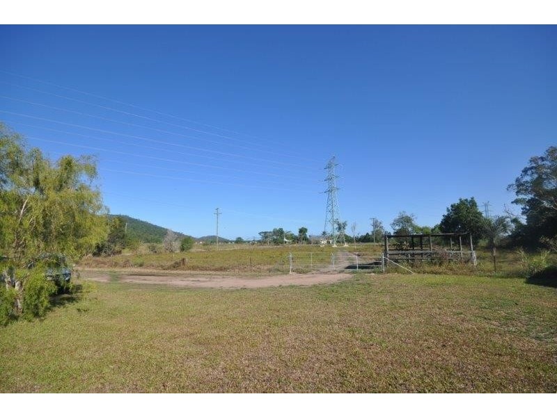 93 Jones Road, Bemerside QLD 4850