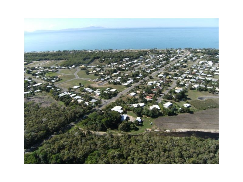 35 Pandanus Street, Forrest Beach QLD 4850