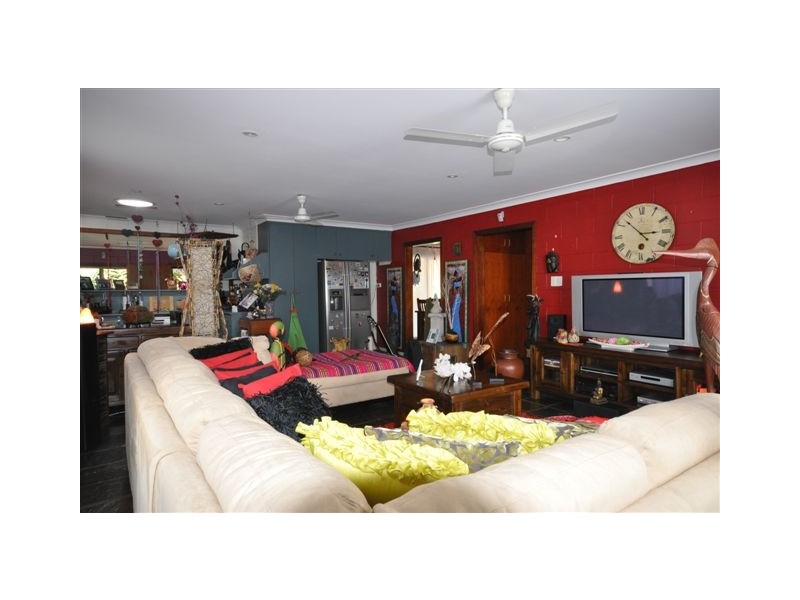 13 Mona Road, Halifax QLD 4850