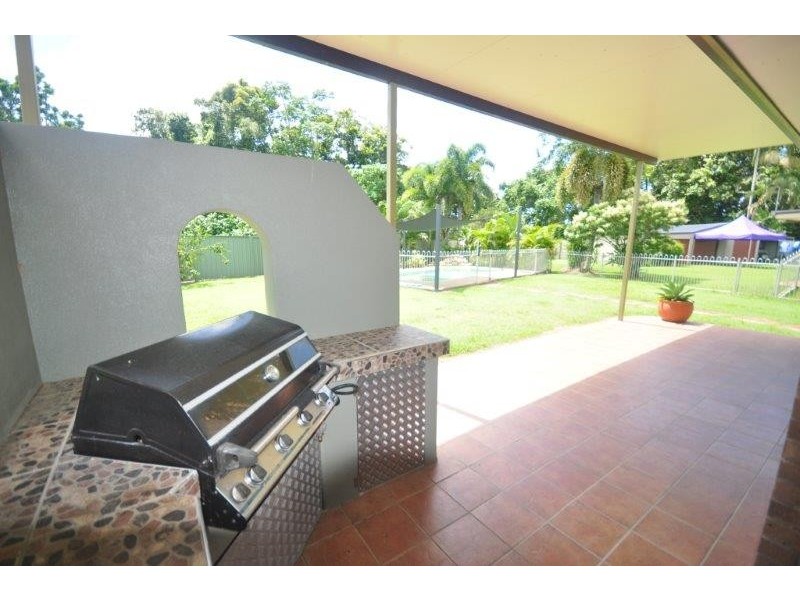 2 Hecht, Ingham QLD 4850