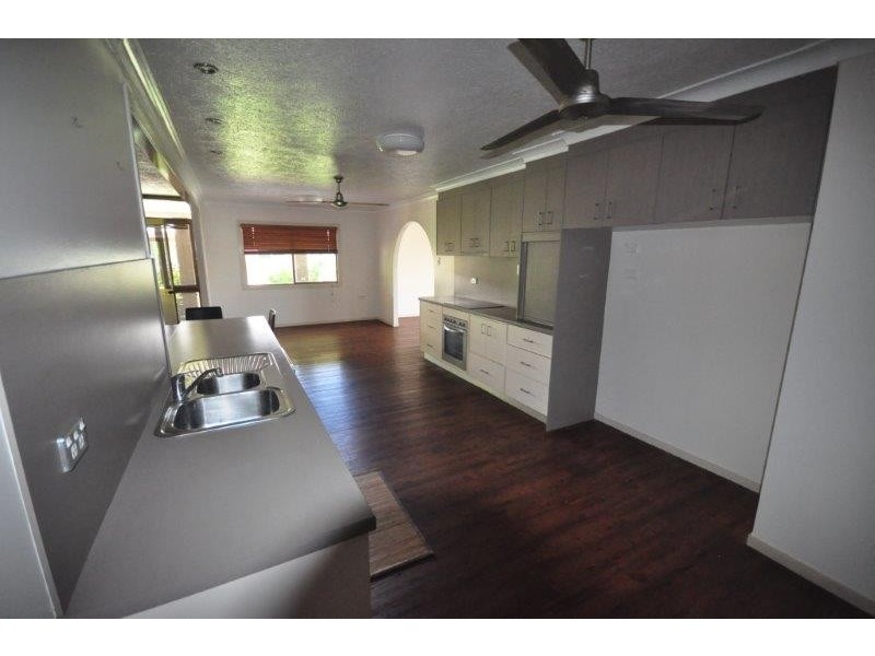 2 Hecht, Ingham QLD 4850