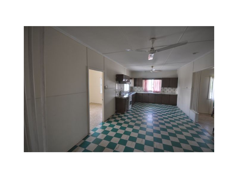 18 Dickson Street, Ingham QLD 4850