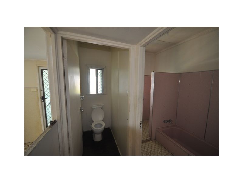 18 Dickson Street, Ingham QLD 4850