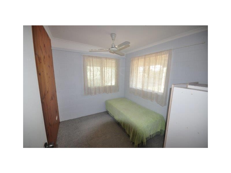 4 Banksia Street, Forrest Beach QLD 4850