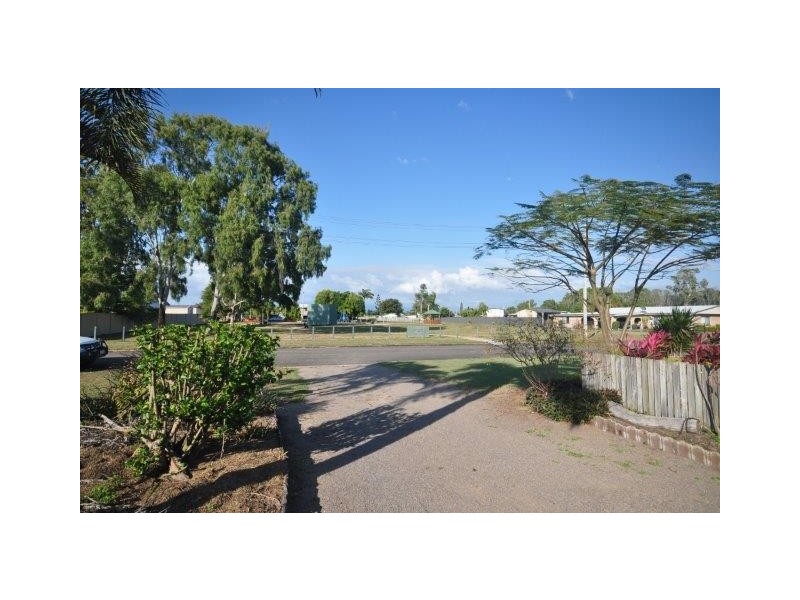 4 Banksia Street, Forrest Beach QLD 4850