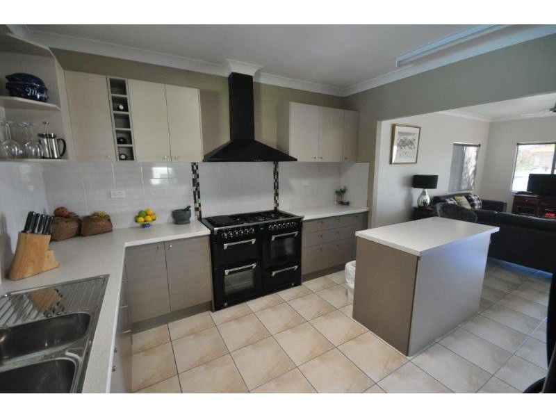 11 Moretti Street, Ingham QLD 4850