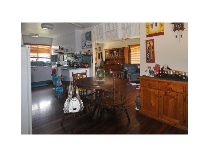4 MacDonald, Ingham QLD 4850