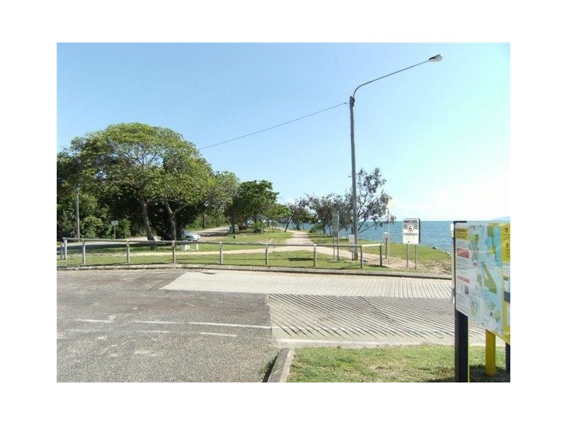 114 John Dory Street, Taylors Beach QLD 4850