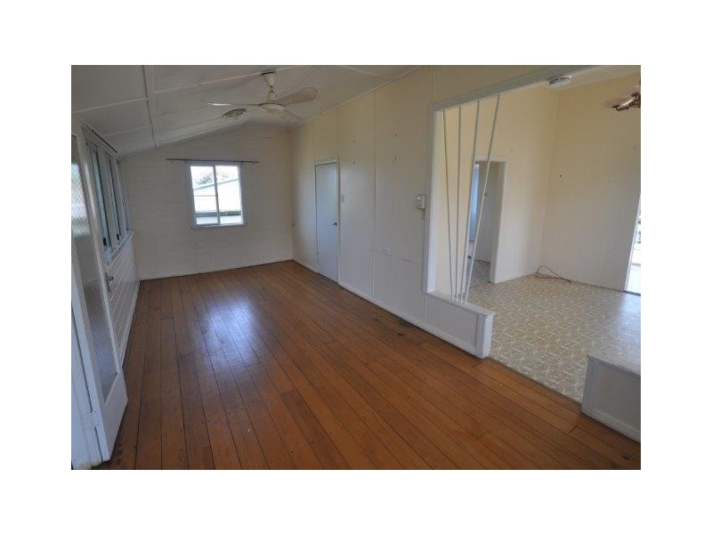 13 Spencer Street, Macknade QLD 4850