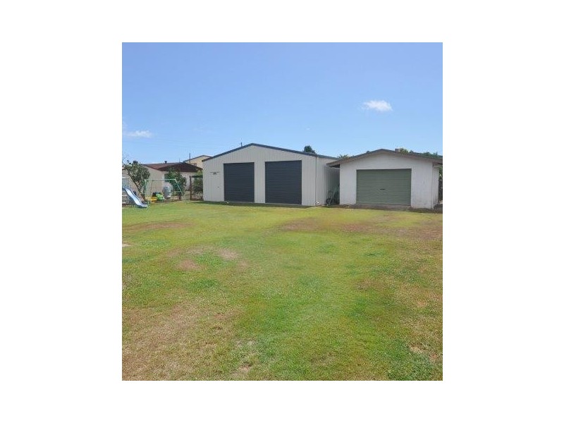 12 Mambrini Street, Halifax QLD 4850