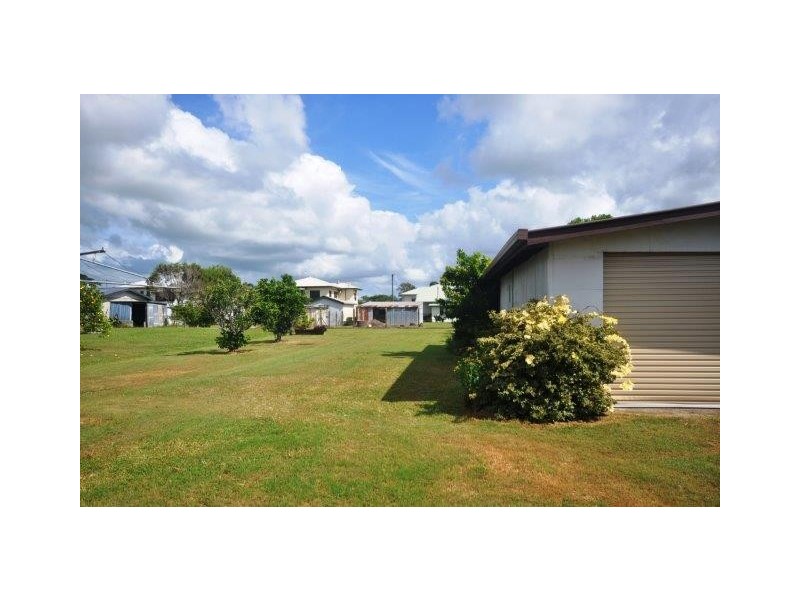 37 Warren Street, Ingham QLD 4850