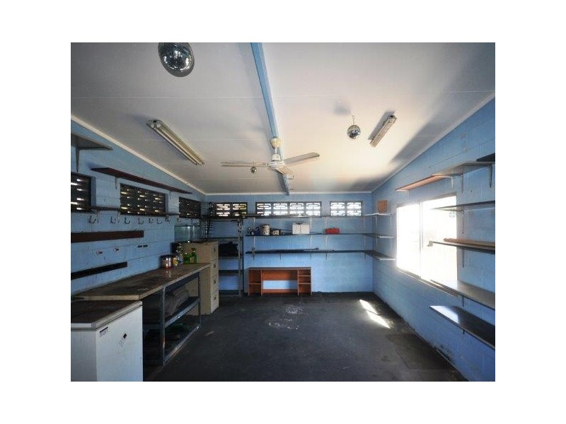 4 Dolphin Crescent, Taylors Beach QLD 4850