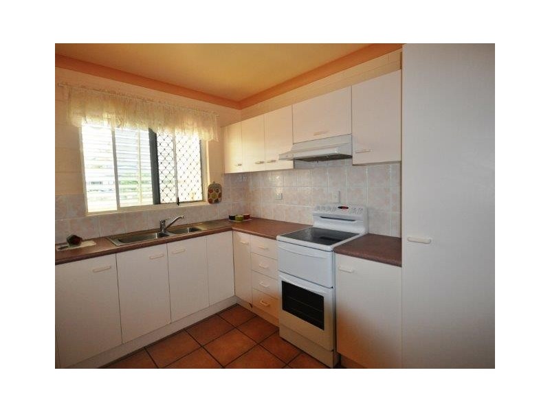 2/24 Garbutt Street, Ingham QLD 4850