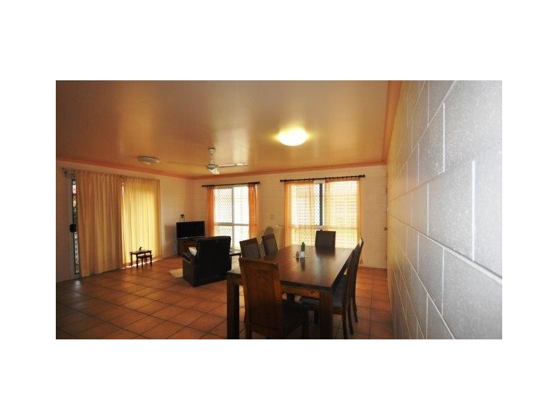 2/24 Garbutt Street, Ingham QLD 4850