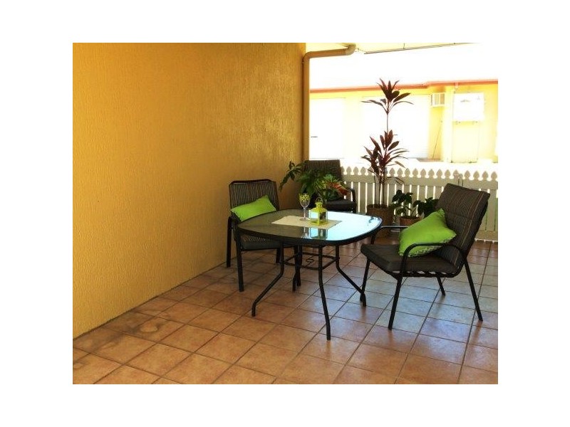 2/24 Garbutt Street, Ingham QLD 4850