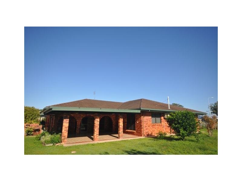 17 George Street, Ingham QLD 4850