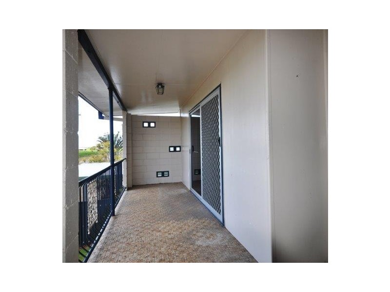 9 Acacia Road, Halifax QLD 4850