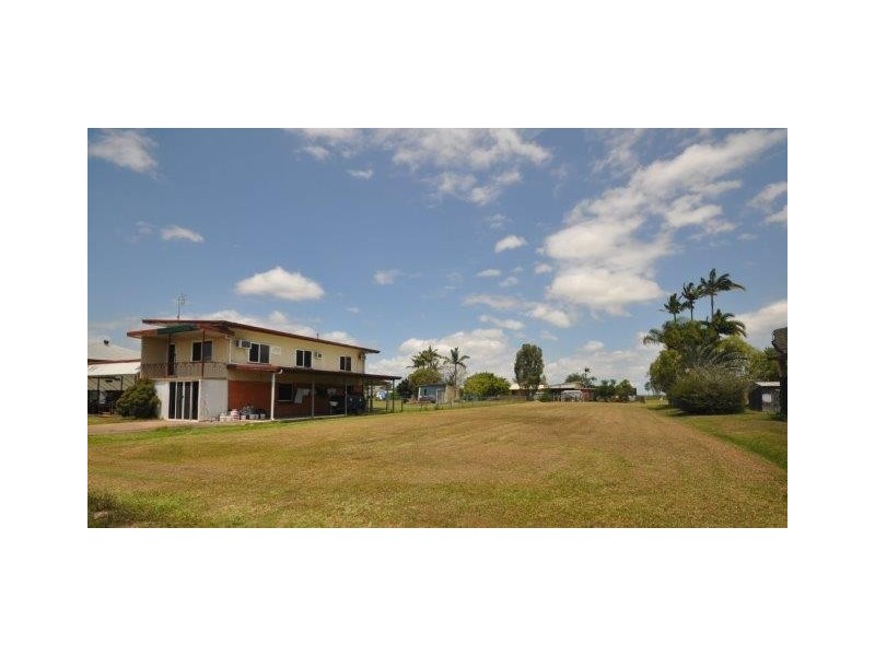 17 Gorton Street, Trebonne QLD 4850